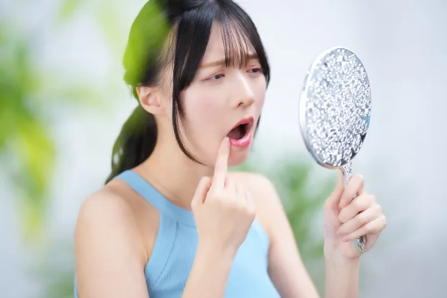 マウスピース矯正中の虫歯・歯周病リスクと予防法を歯科医師が解説